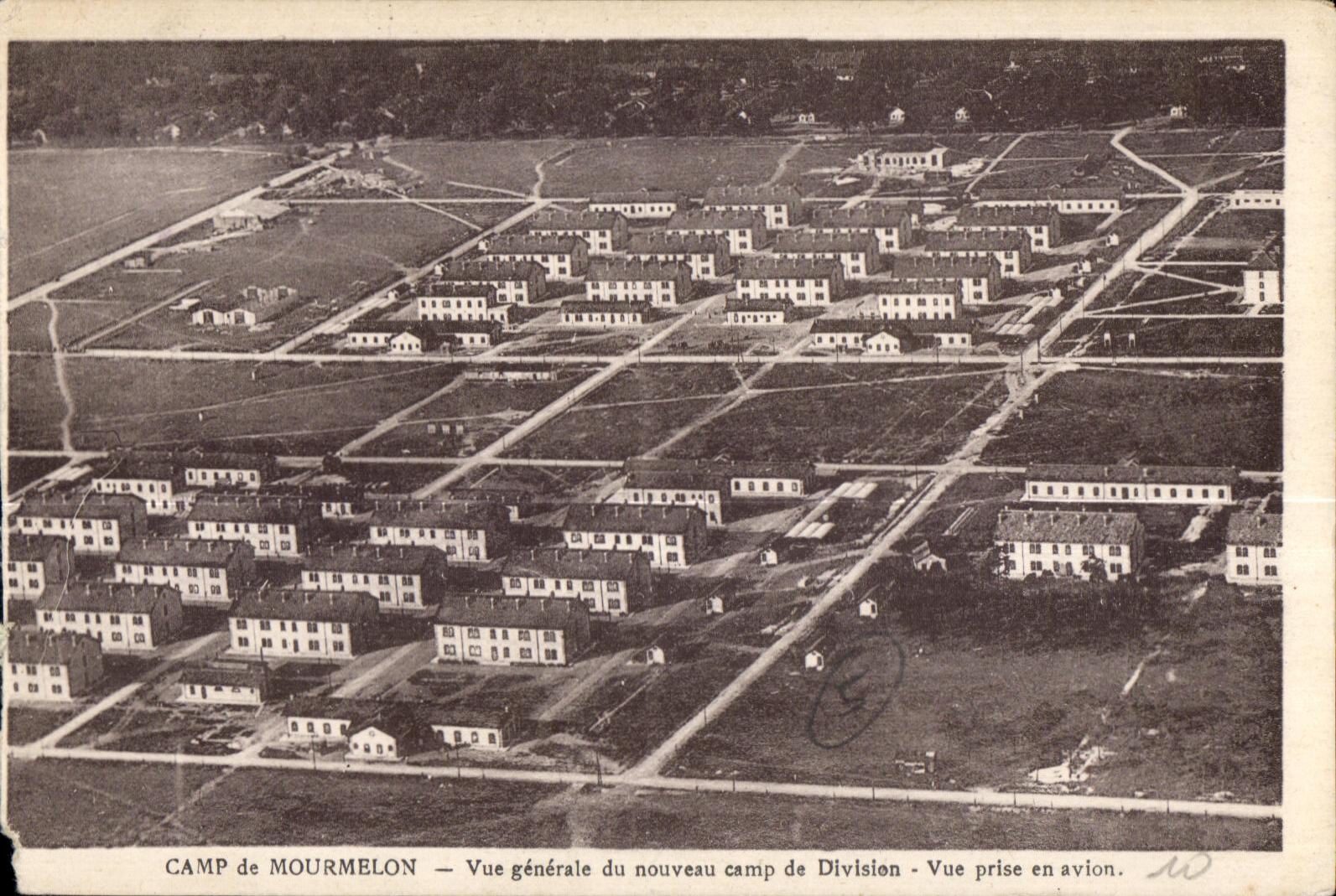 Camp of Mourmelon View of the new camp of Division Seen from in the plane