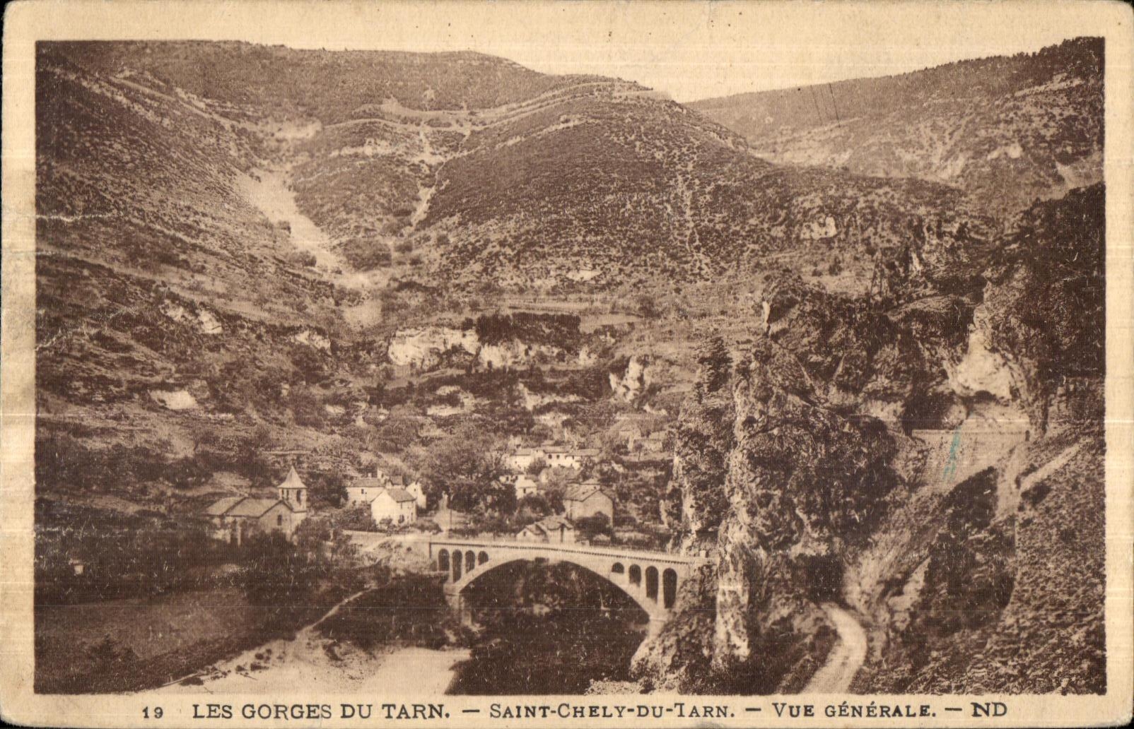 LES Gorges Du Tarn Saint Chely Du Tarn Vue Generale