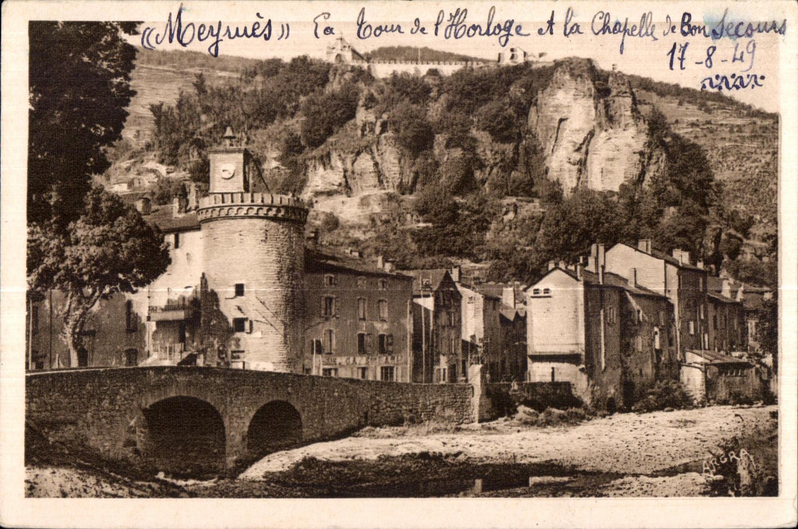 CPA Meyrueis La Tour de I Horloge et la Chapelle Notre Dome de Bonsecours