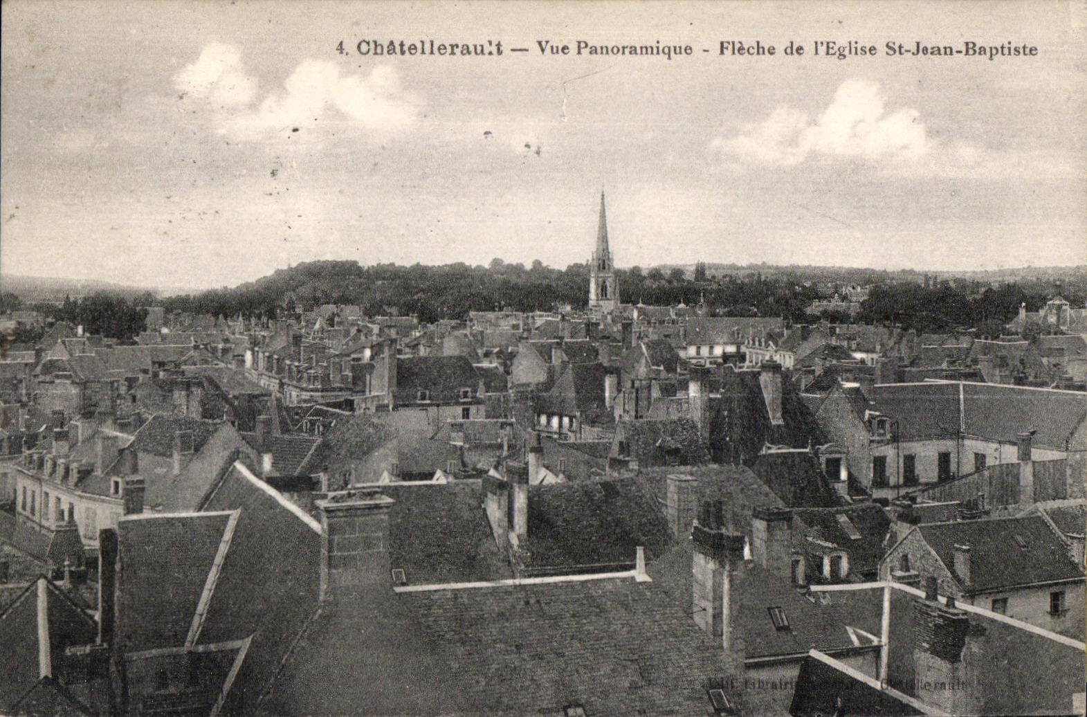 CPA Chatellerault Vue Panoramique Fleche de l Eglise St Jean Baptiste