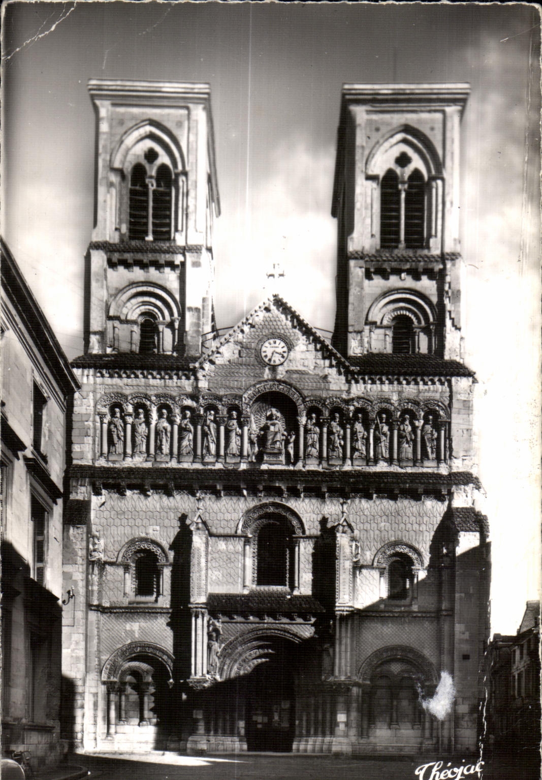 CPSM Chatellerault (Vienne) L Eglise Saint Jacques