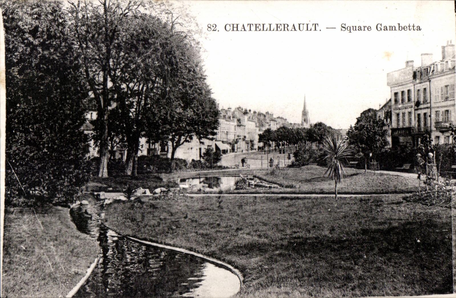 CPA Chatellerault Square Gambetta