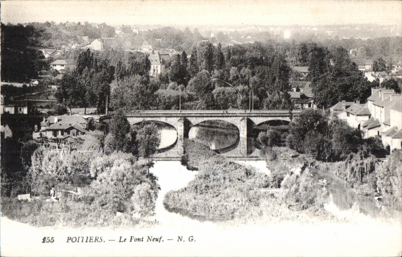 CPA Poitiers Le Pont Neuf