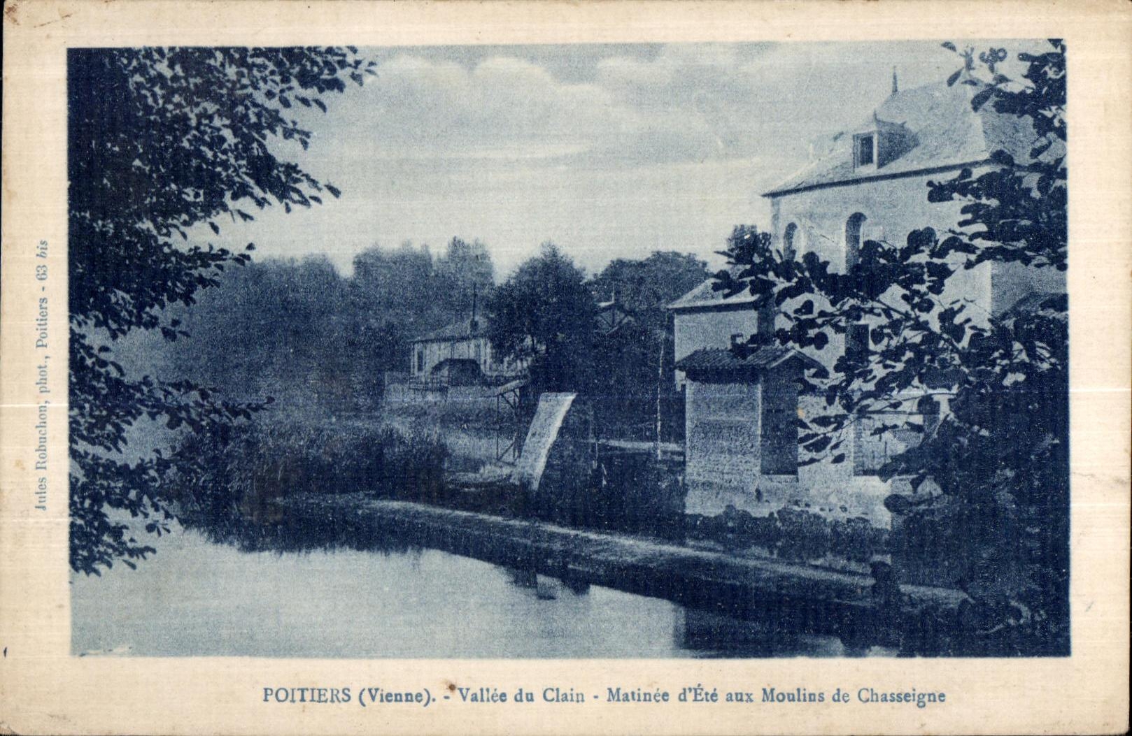 CPA Poitiers (Vienne) Vallee du Clain Matinee d Ete Moulins de Chasseigne