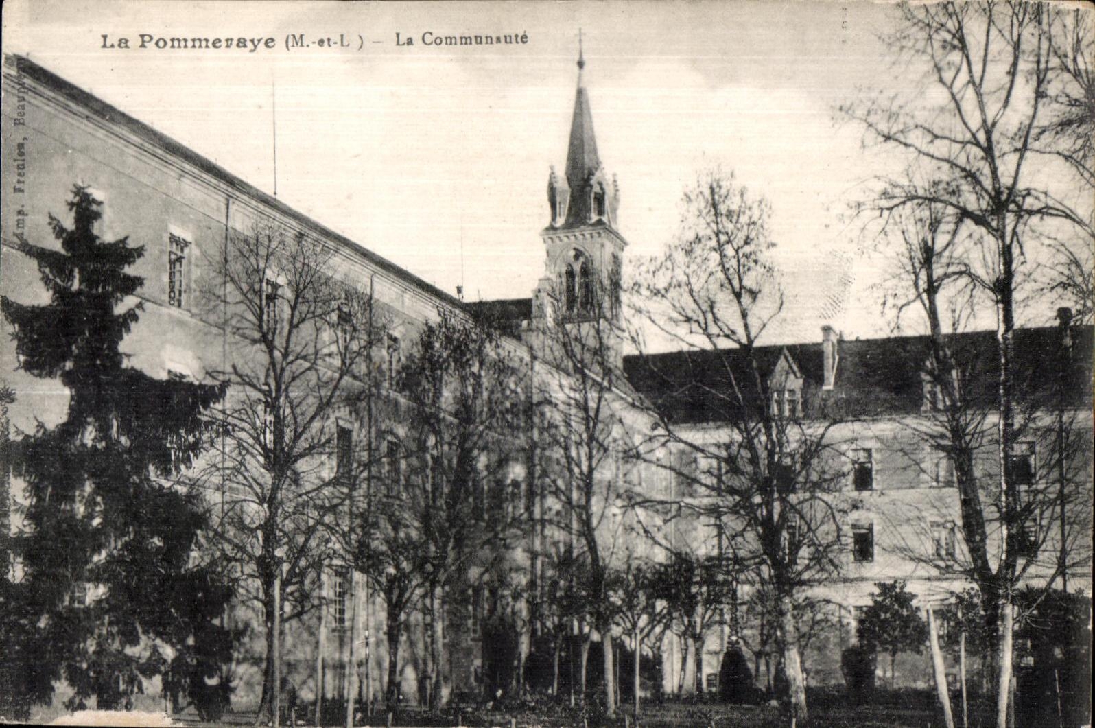 CPA La Pommeraye La Communaute