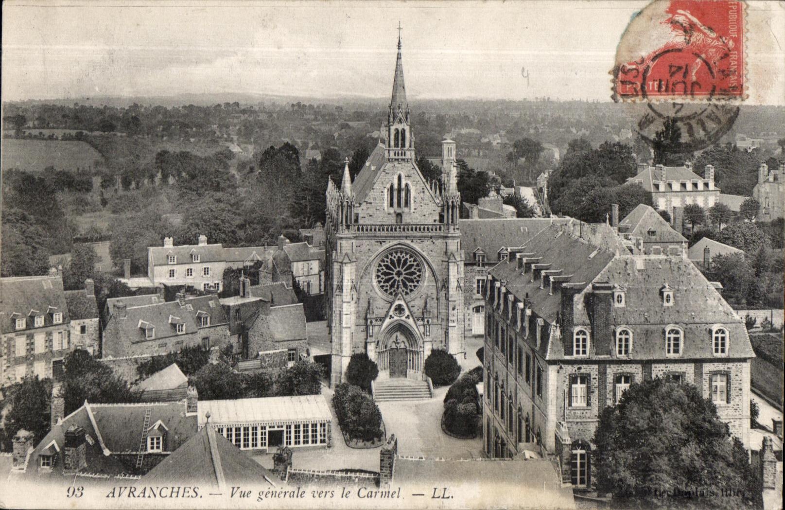 CPA Avranches Vue generale vers le Carmel