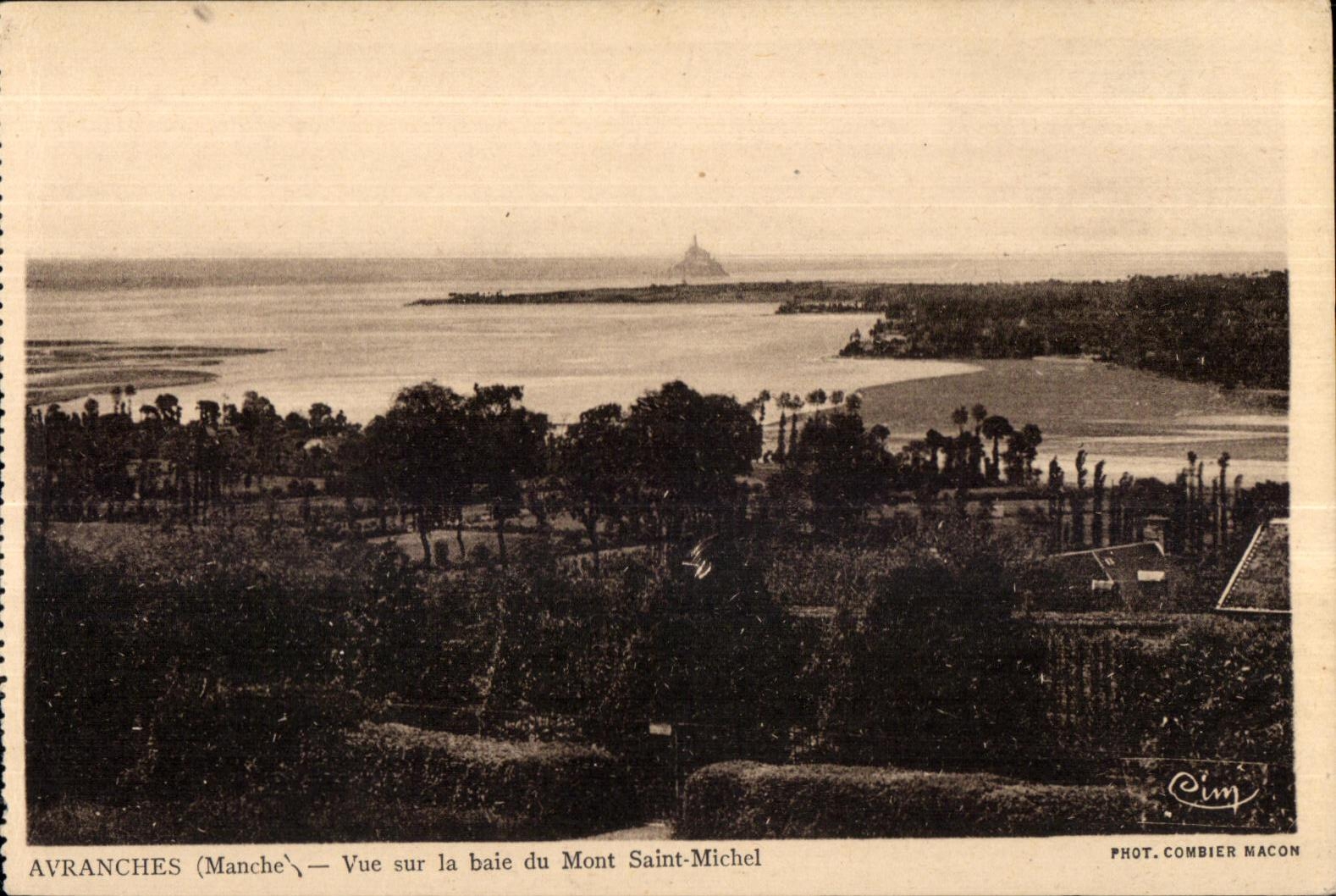 CPA Avranches (Manche) Vue sur la baie du Mont Saint Michel