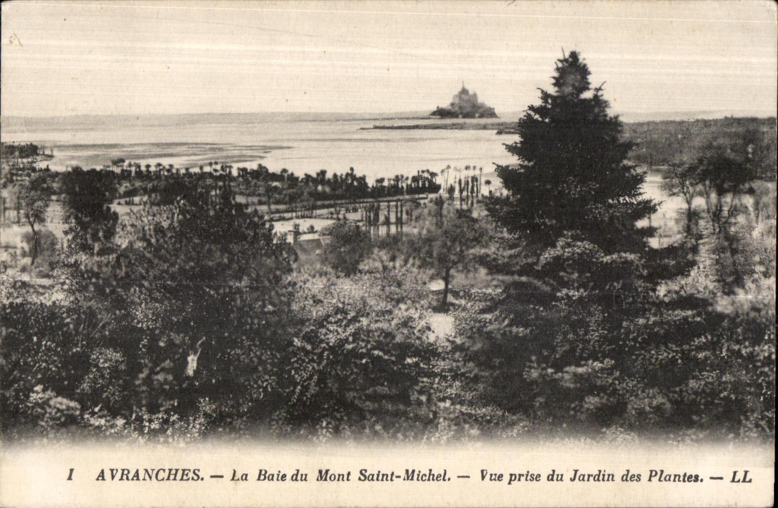 CPA Avranches la baie du mont saint michel vue prise du jardin des plantes