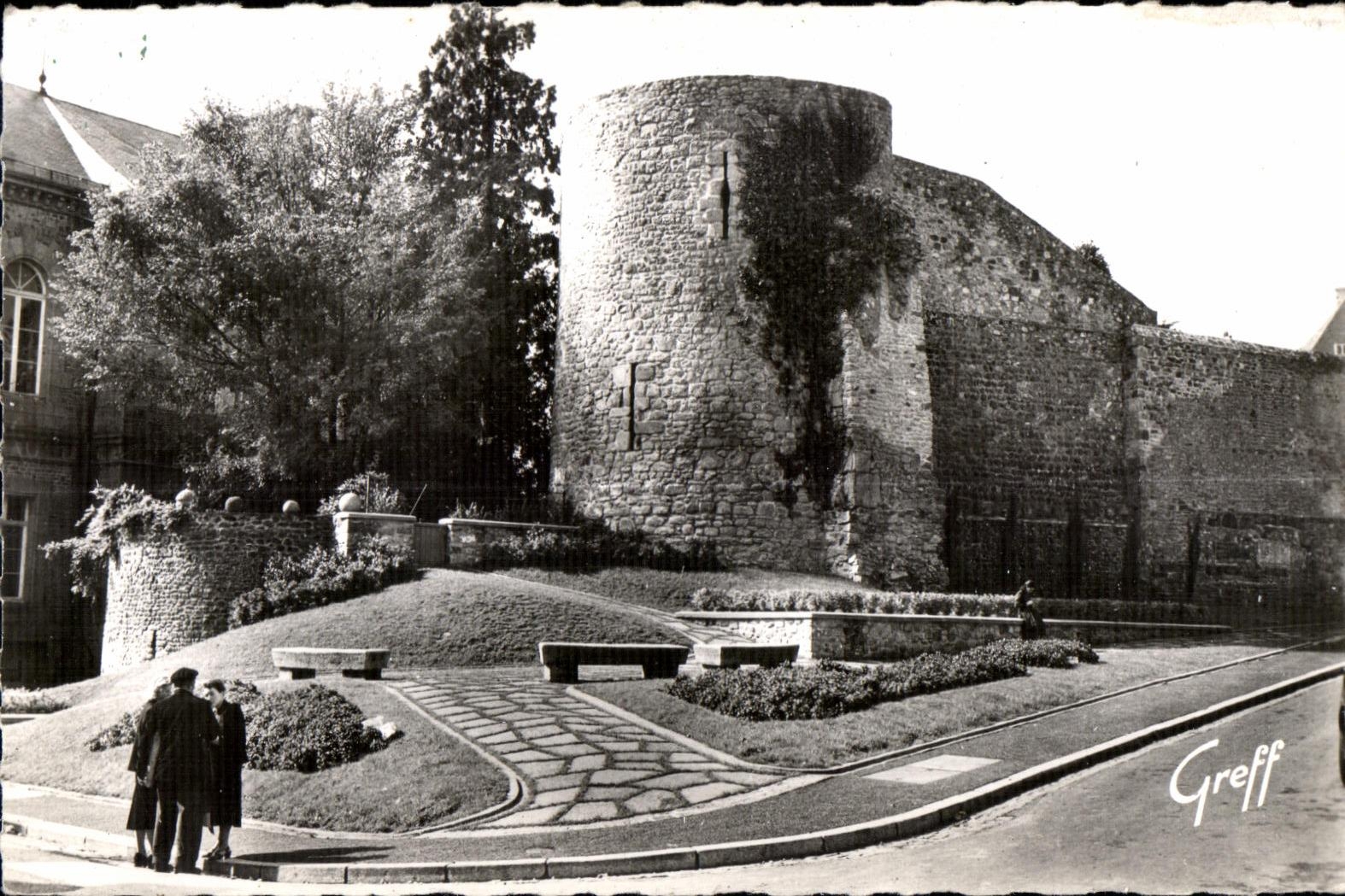 CPSM Avranches le donjon 