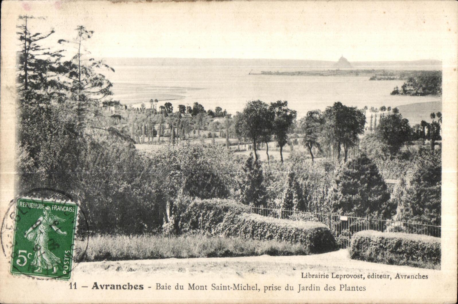 CPA Avranches Baie du Mont Saint Michel prise du Jardin Des Plantes