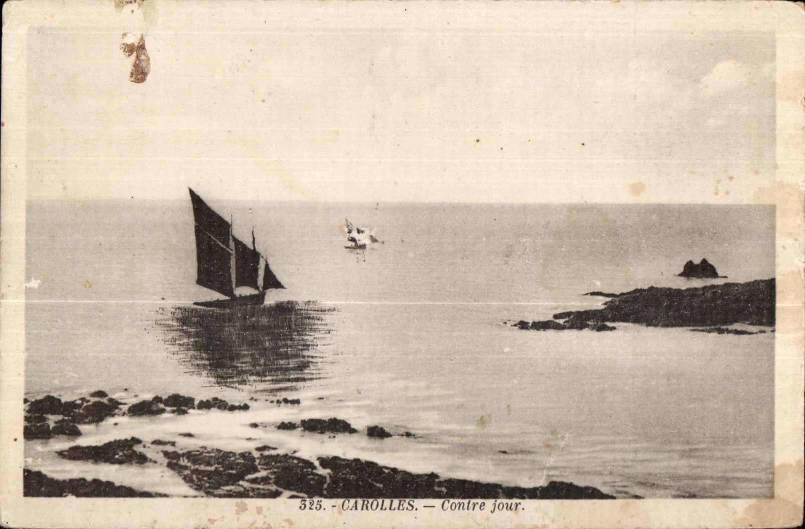CPA Carolles Contre jour Bateau