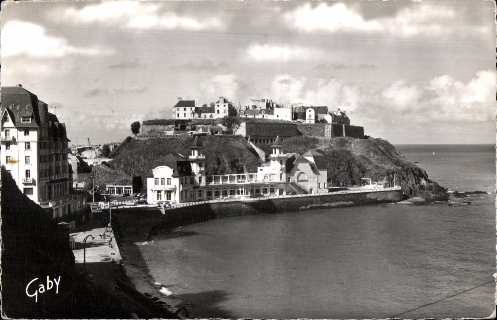 CPA Granville Le Casino et la Vieille Ville