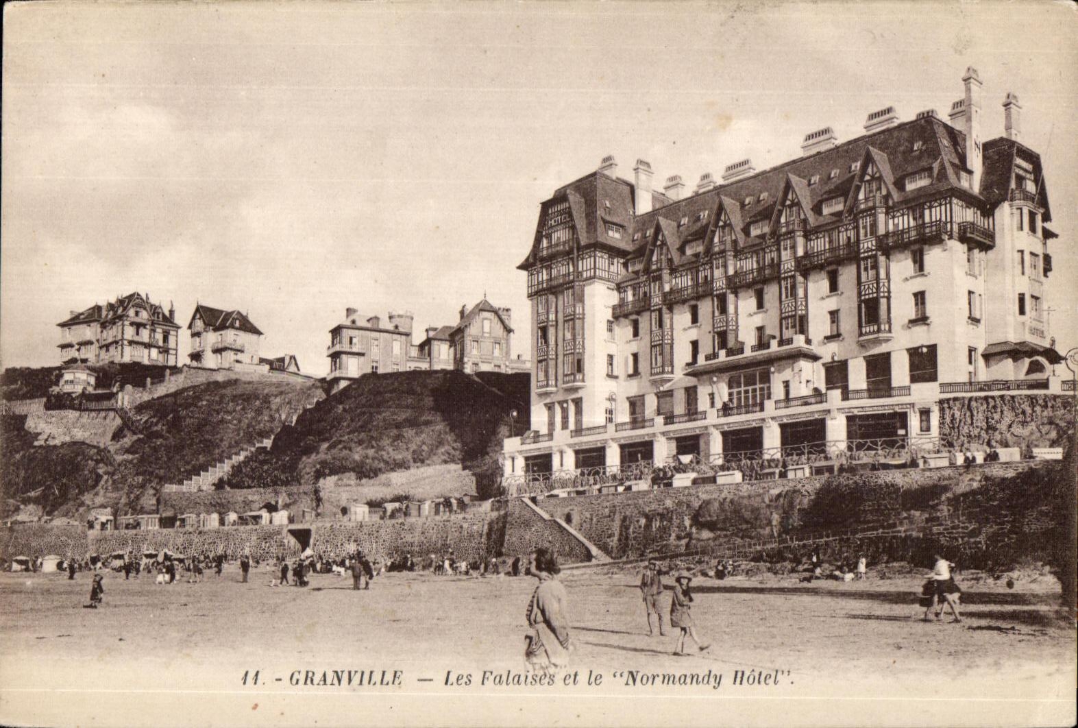 CPA Granville Les Falaises et le Normandy Hotel
