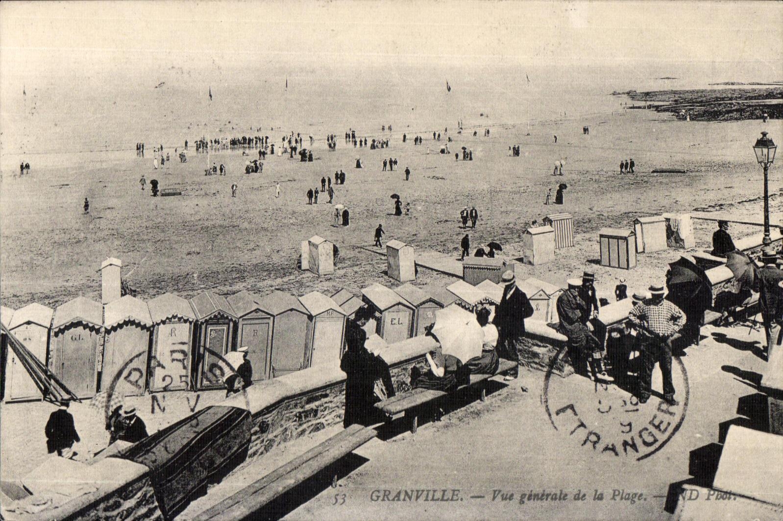 CPA Granville Vue generale de la Plage