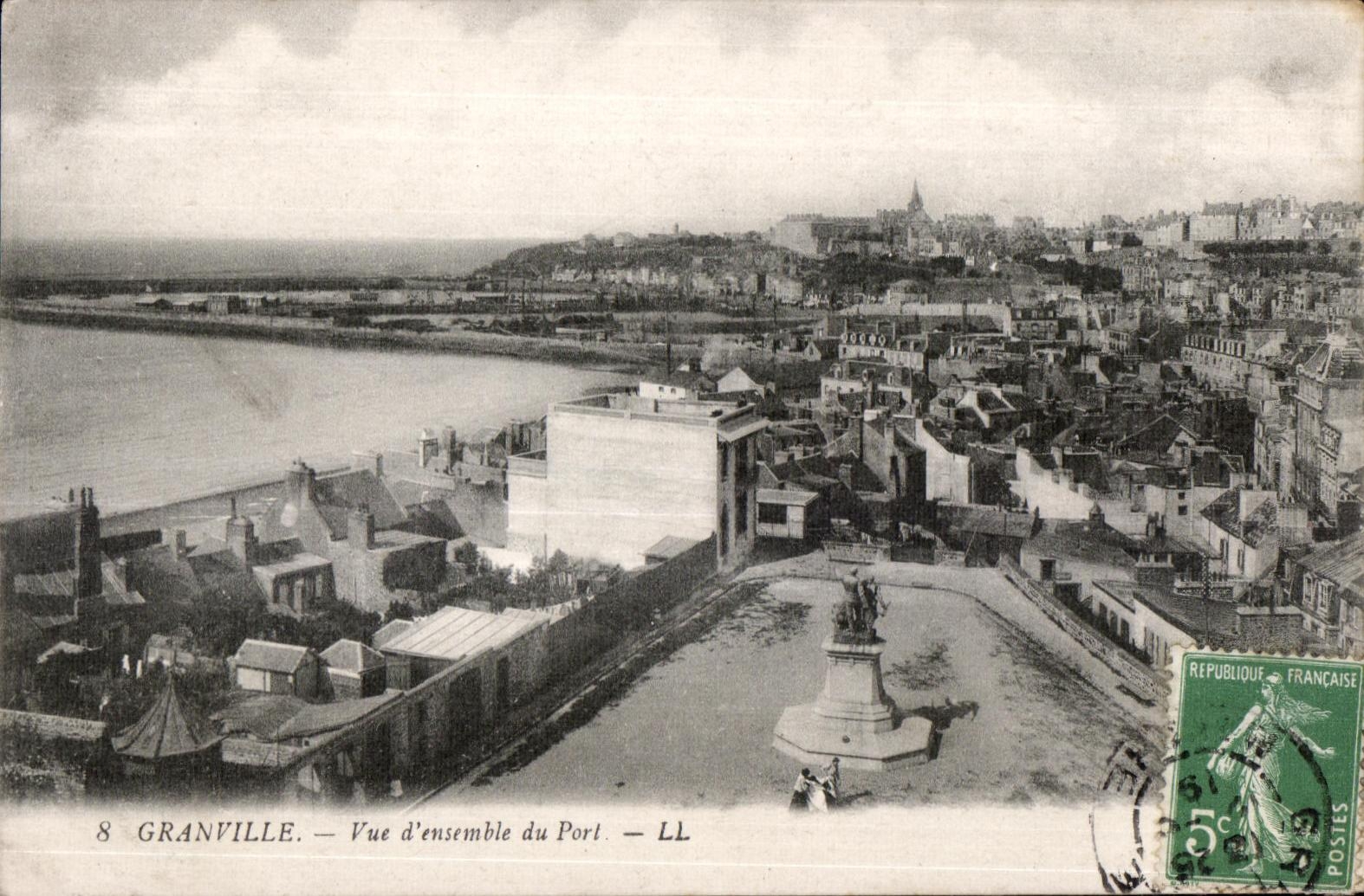 CPA Granville Vue d ensemble du Port