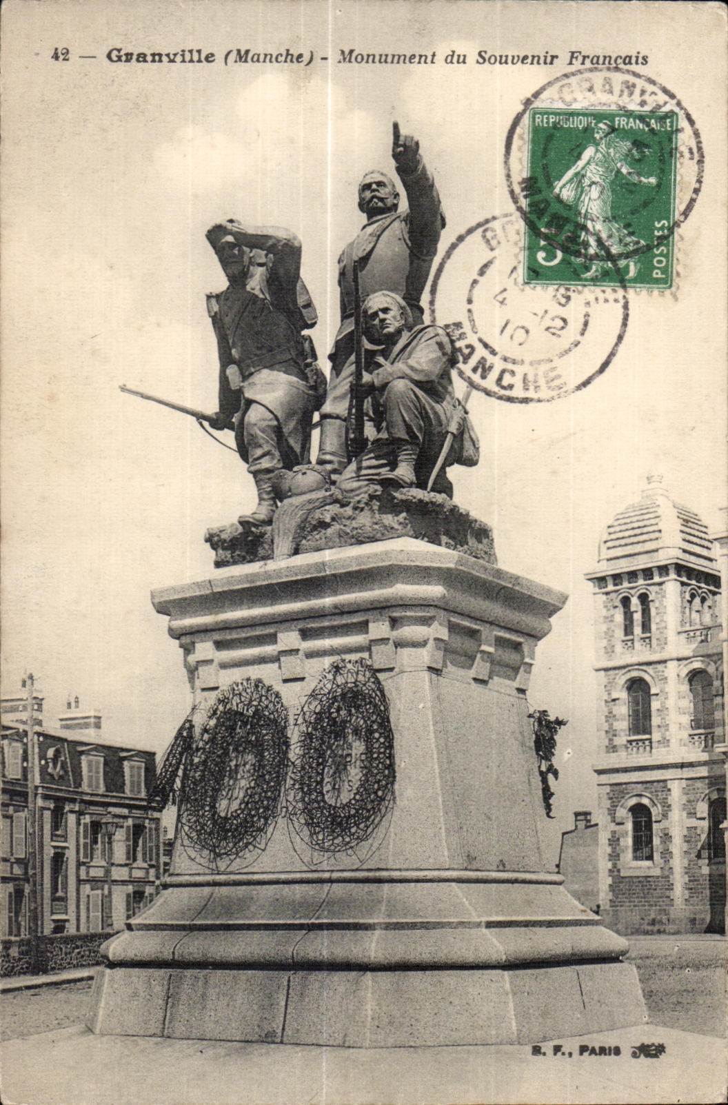 CPA Granville (Manche) Monument du Souvenir Francais