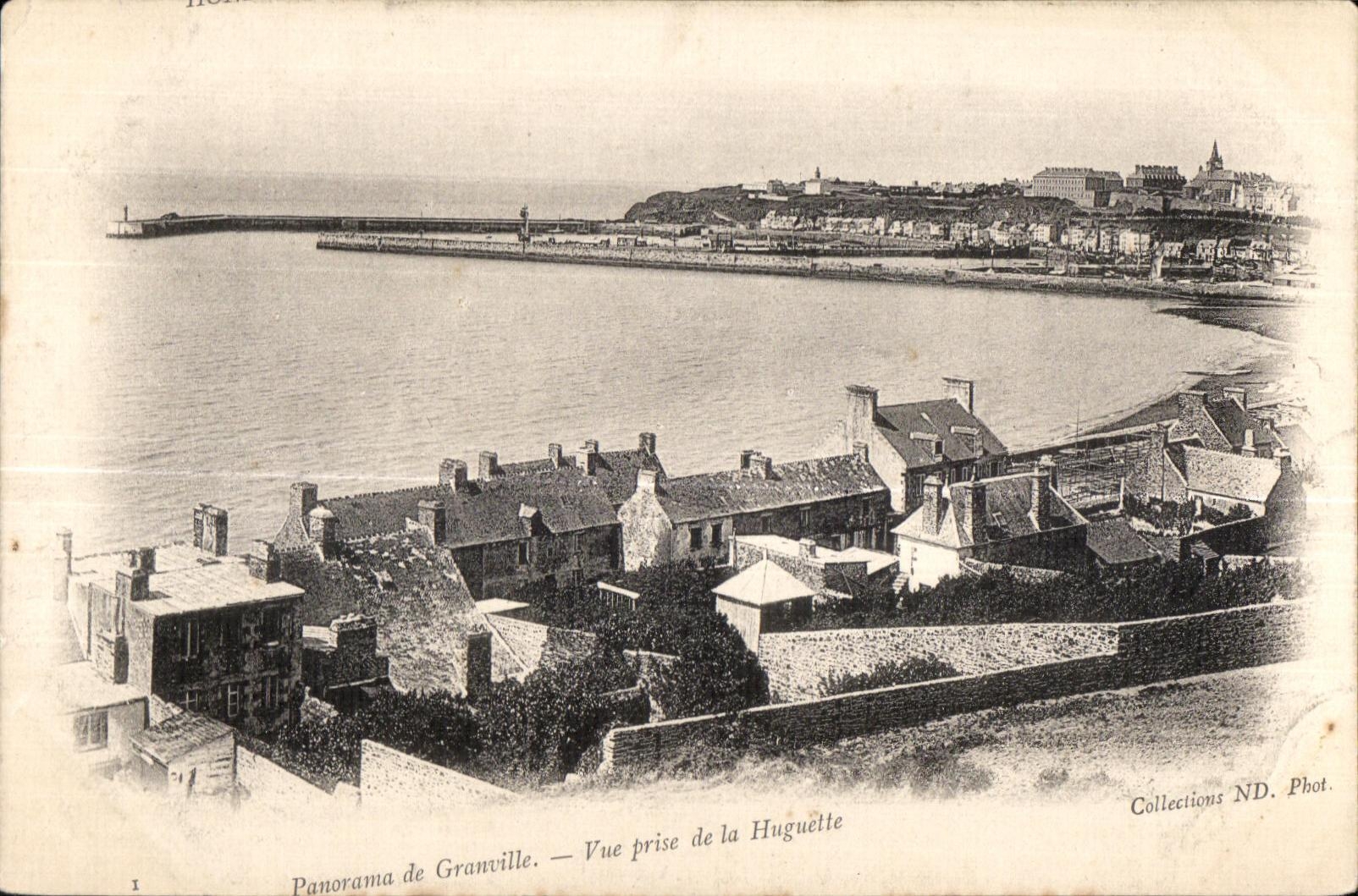 CPA Panorama de Granville Vue prise de la Huguette