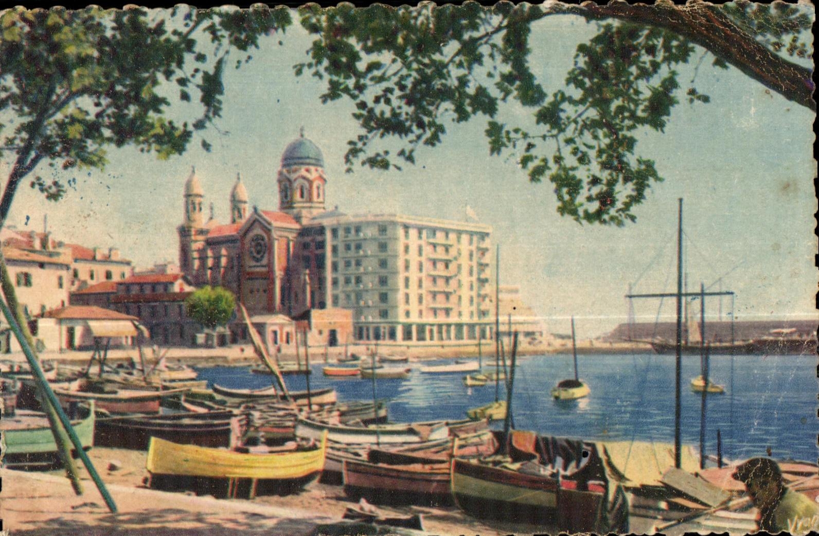 CPA La Douce france Cote D Azur Saint Raphael (Var) Le Port et Notre Dame de la Victoire