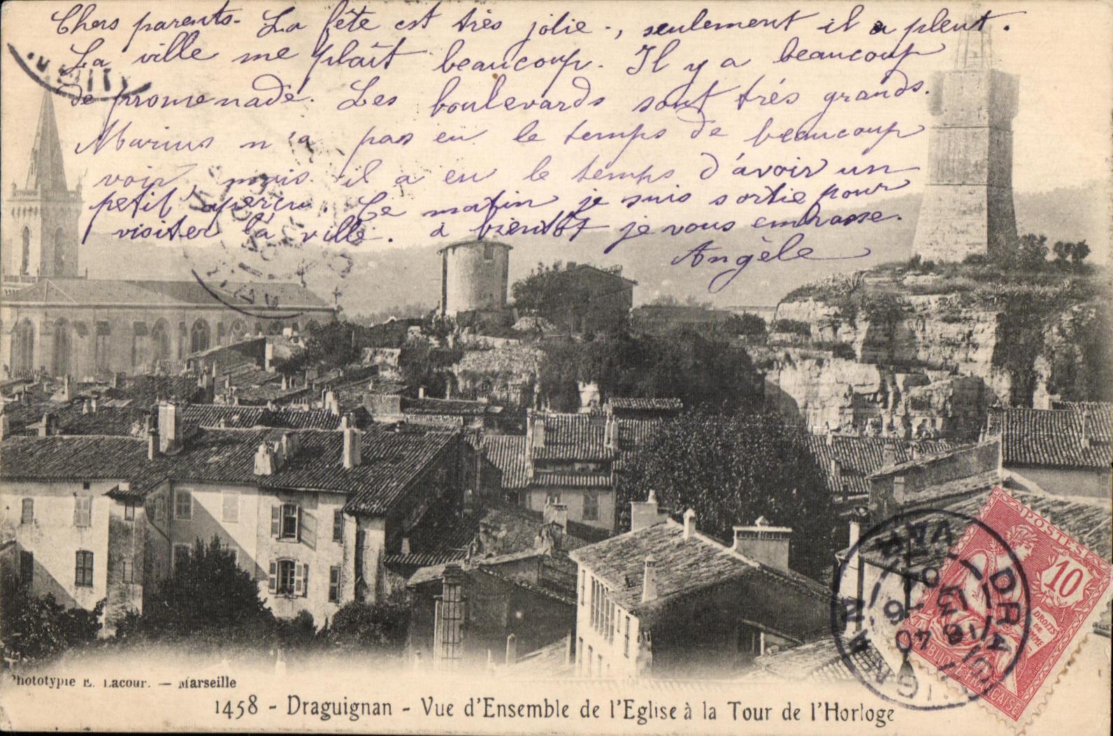 CPA Draguignan Vue d Ensemble de I Eglise a la Tour de Tour de I Horloge