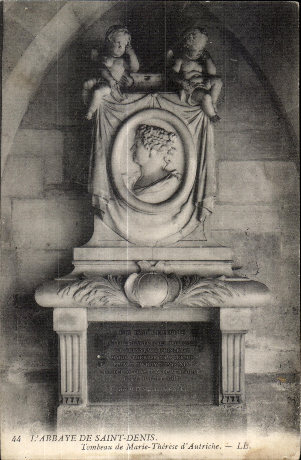 CPA L Abbaye de Saint Denis Tombeau de Marie Therese d Autriche