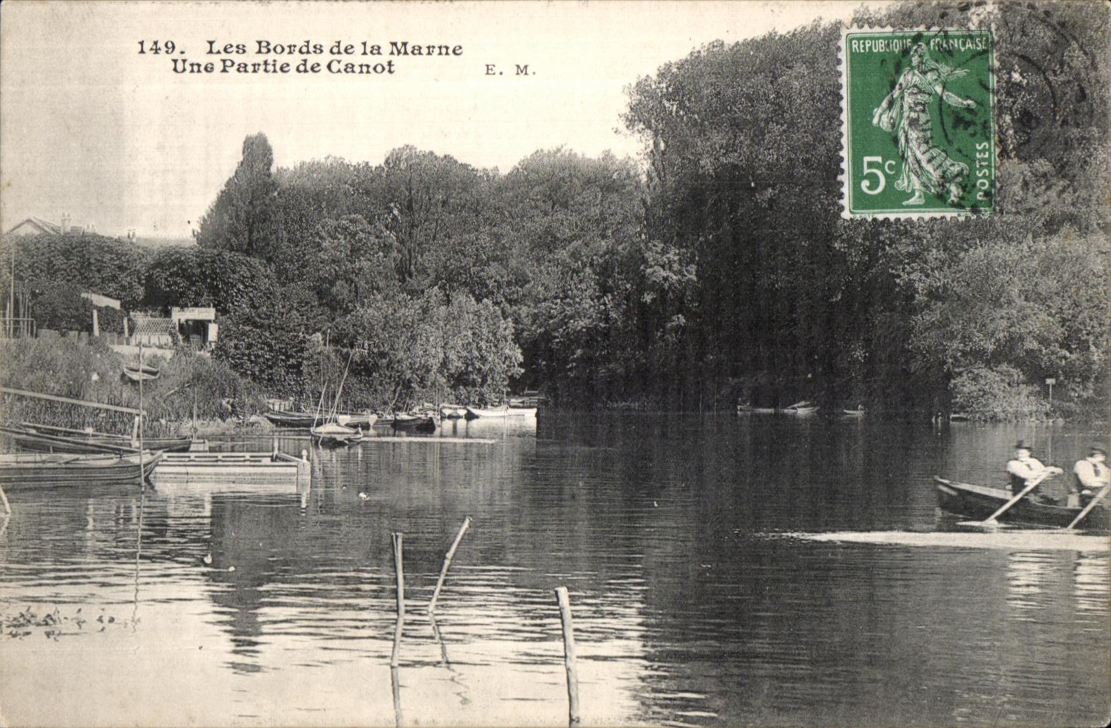CPA Les Bords de la Marne Une partie de Canot