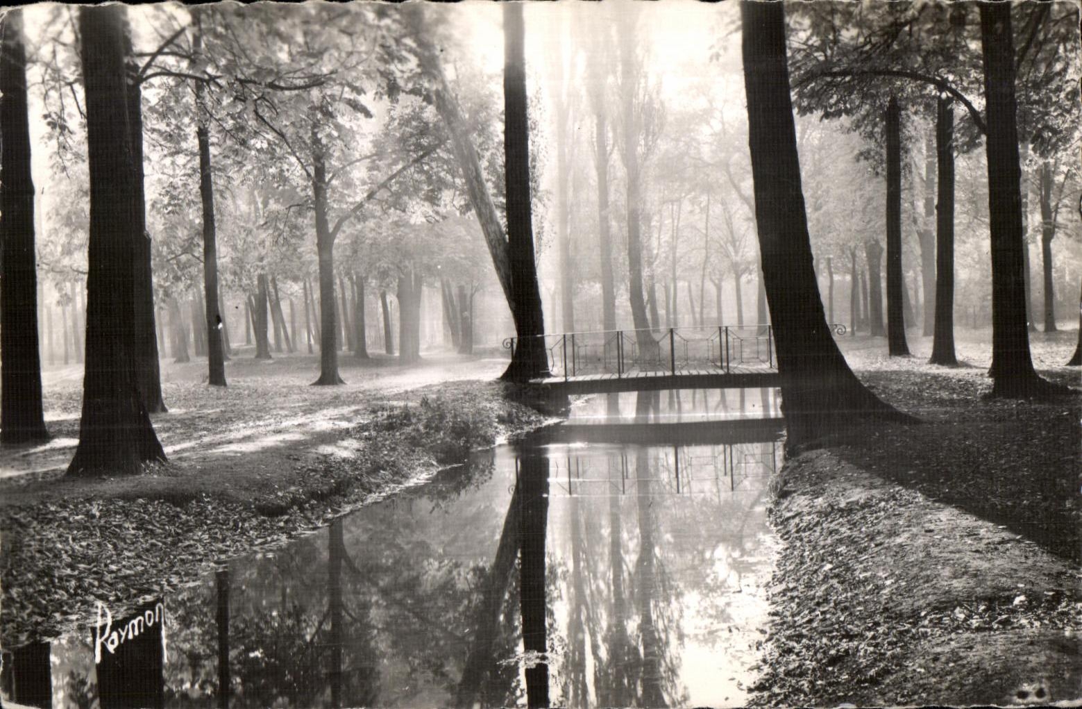 CPSM Images of France While strolling with the Wood of Vincennes Landscape Fall
