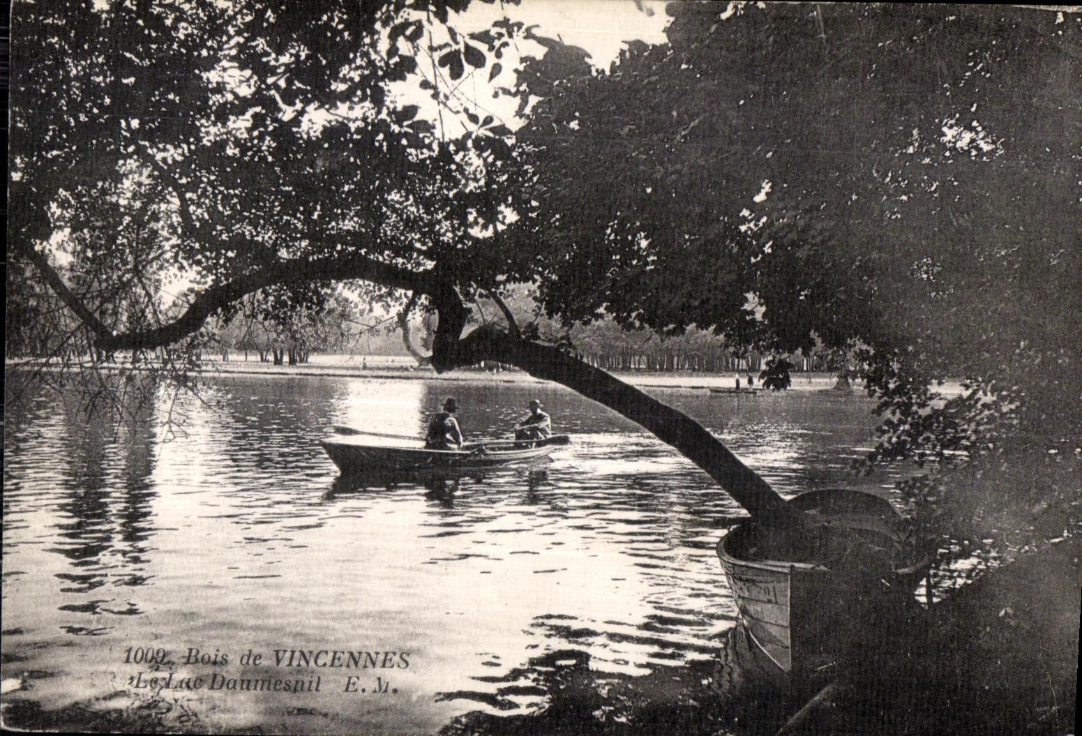 CPA Wood of Vincennes Lake Daumesnil