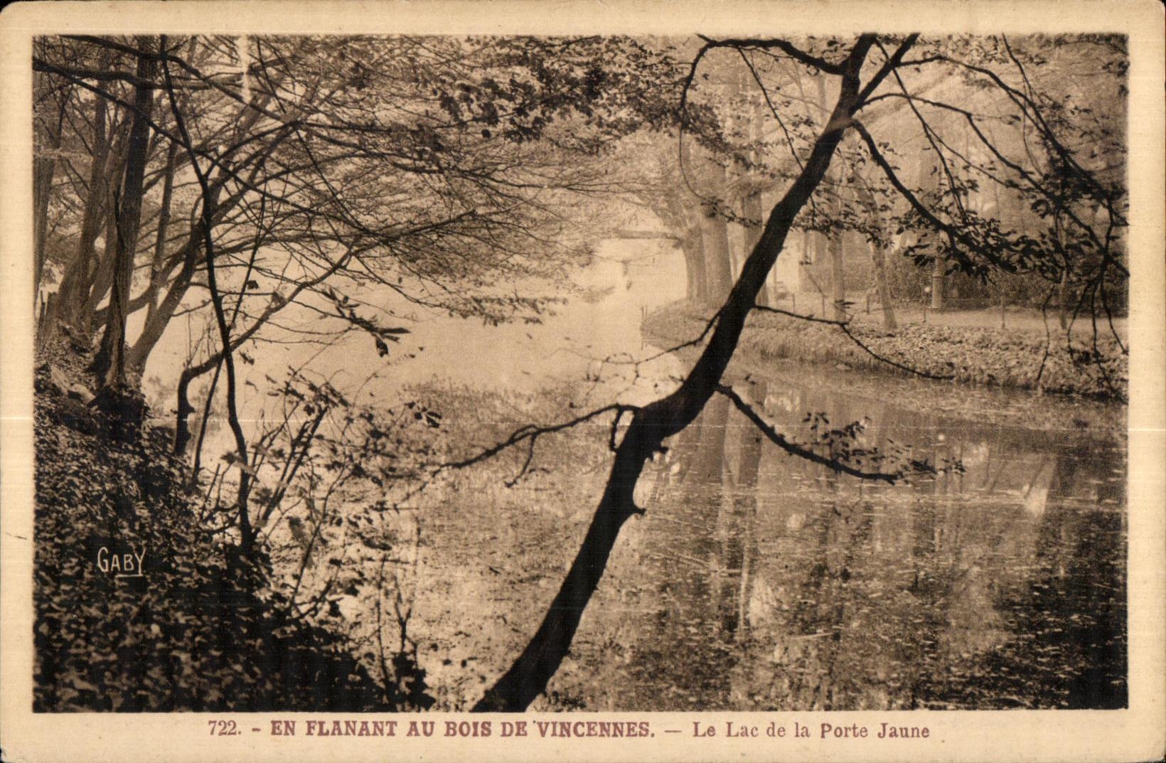 CPA Vincennes While Strolling With the Wood Of