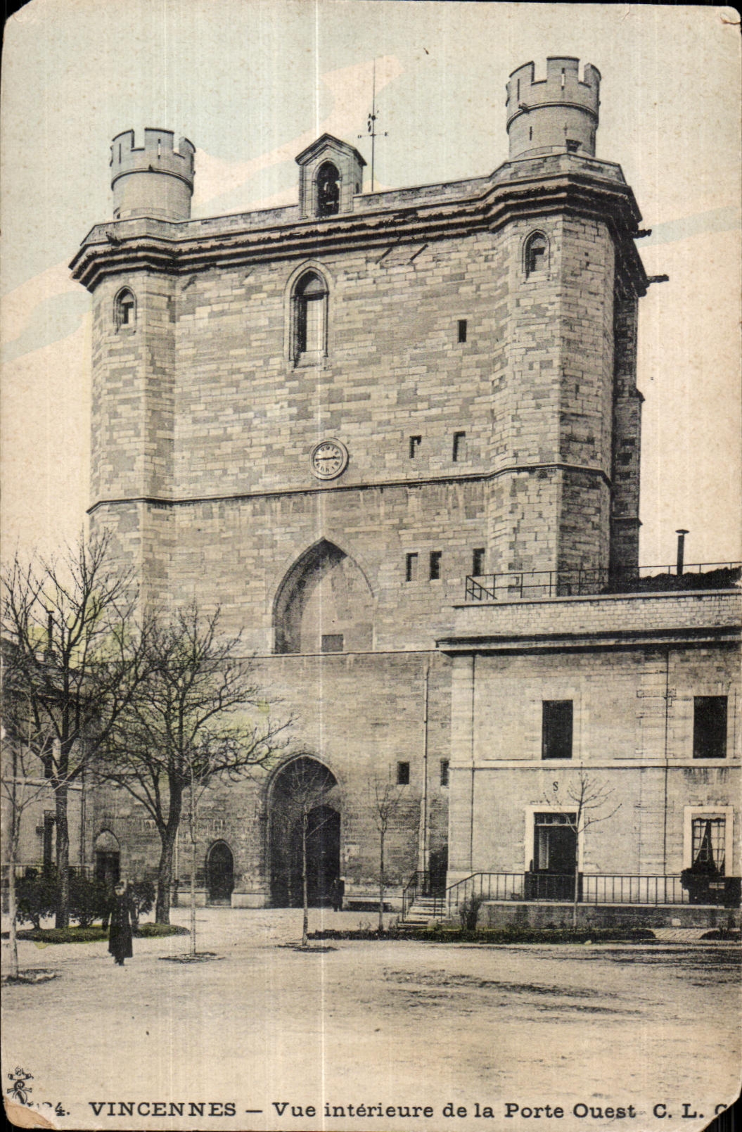 CPA Vincennes Seen interior of the Western Gate