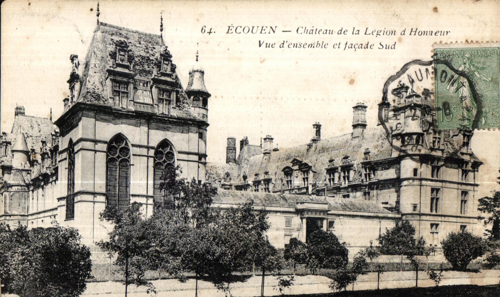 CPA Ecouen Castle of the Legion Honor Seen together and jacade Southern