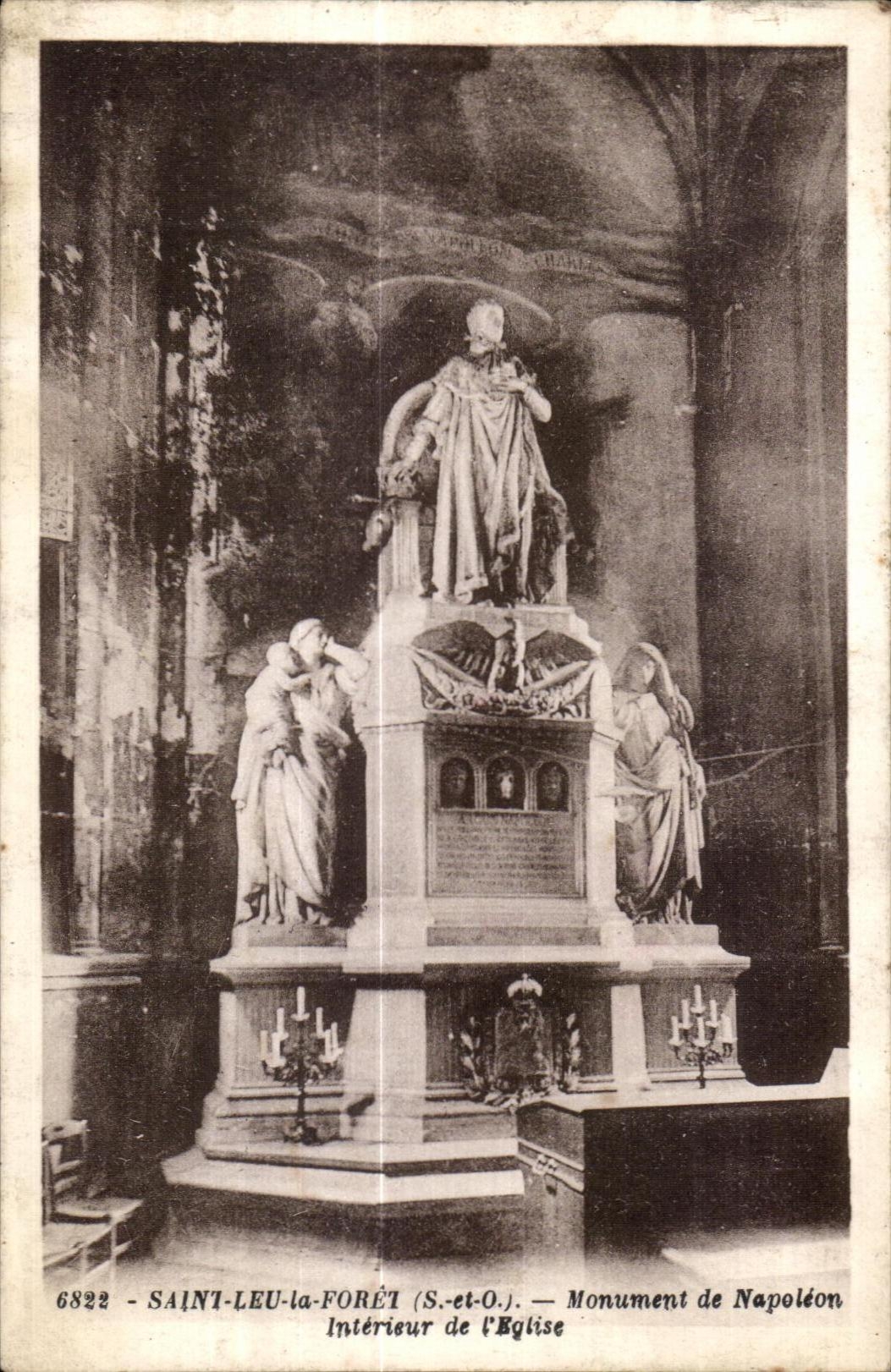 CPA Saint leu the forest (Set O) Monument of interior Napoleon of I church