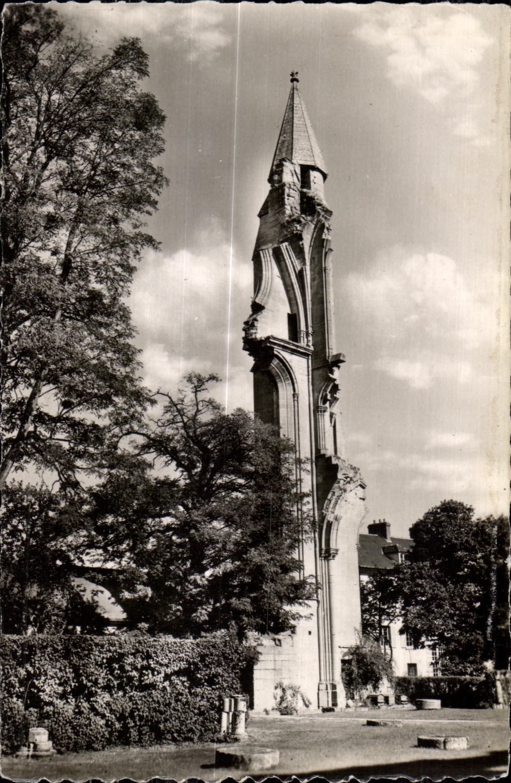 CPSM Abbey of Royaumont Asnieres on Oise Ruins of I abbatiable turn staircase
