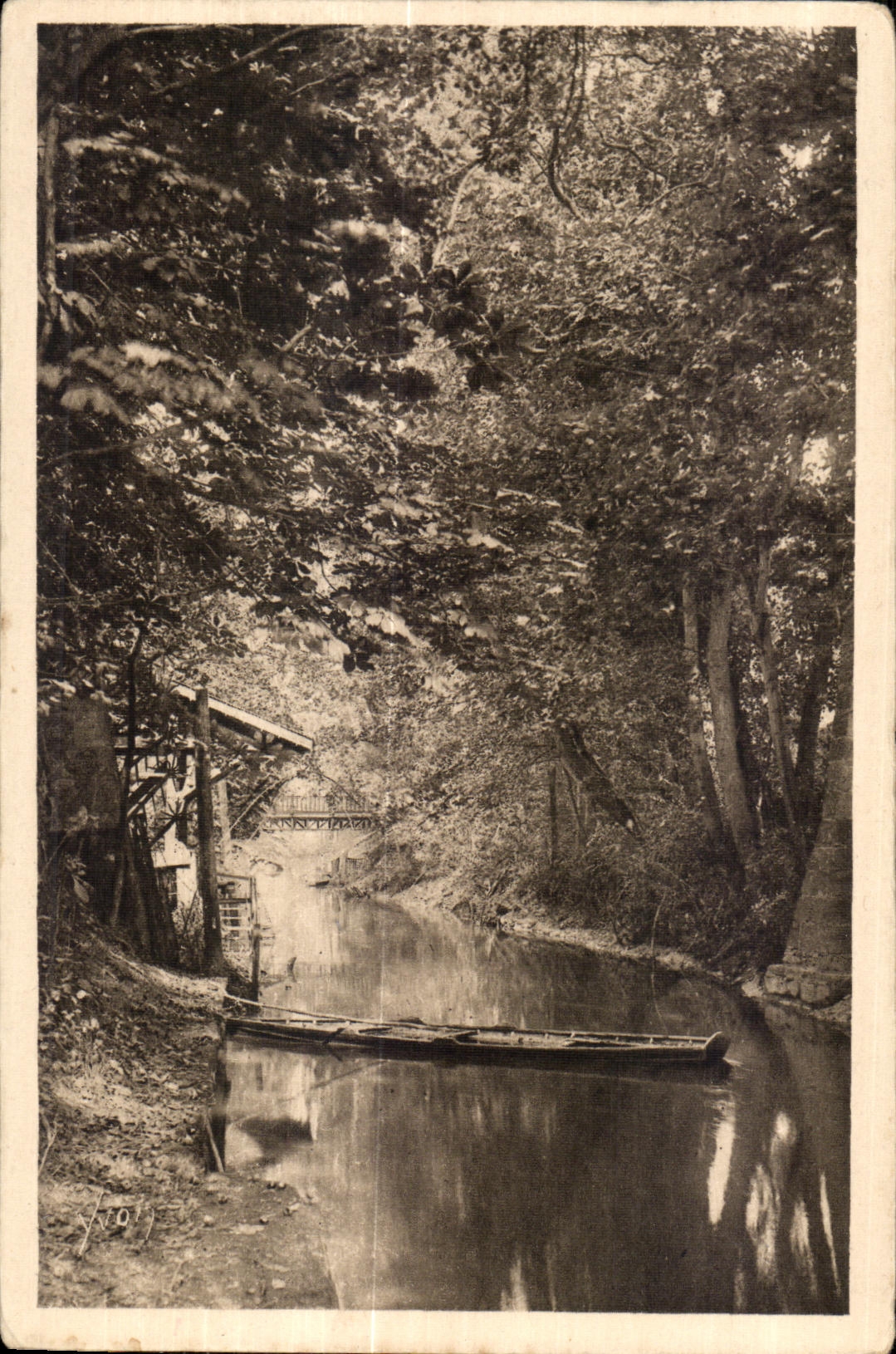Escuela secundaria San Martin de CPA Pontoise el rio De Vioane