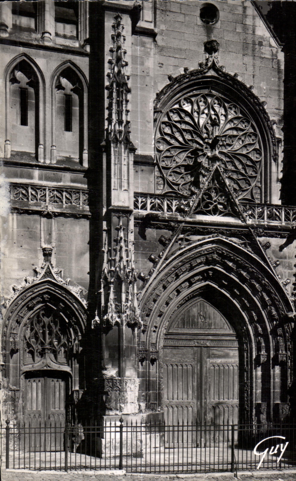 CPA Pontoise (el Seine y el Oise) la puerta y el roseton de la iglesia Soint Moclou