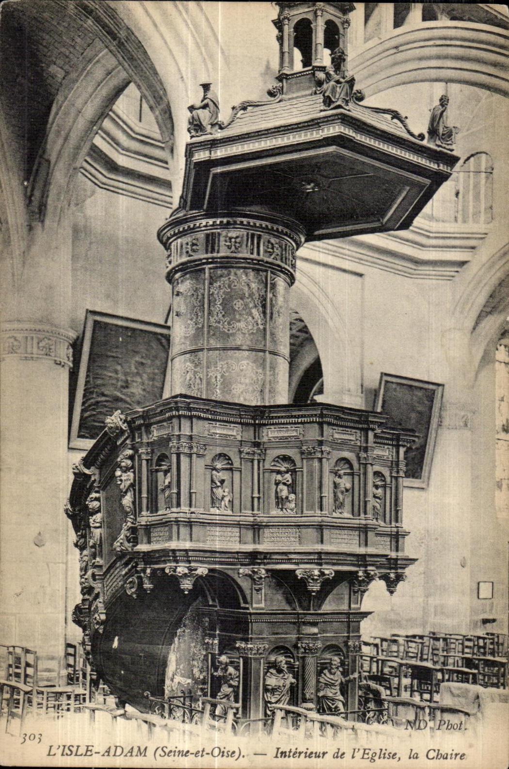 Interior de AdAn de la isla de CPA (el Seine y el Oise) de la iglesia de I el pulpito
