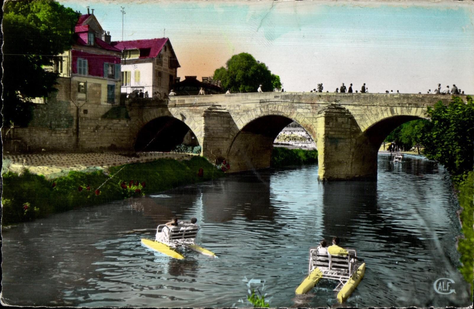 Isla AdAn (S O) de CPA el puente del barco del pedal del cabonillet