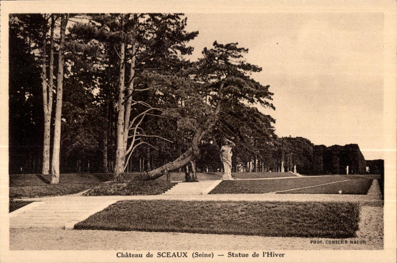 CPA Castle of Seals (the Seine) Statue of I Winter