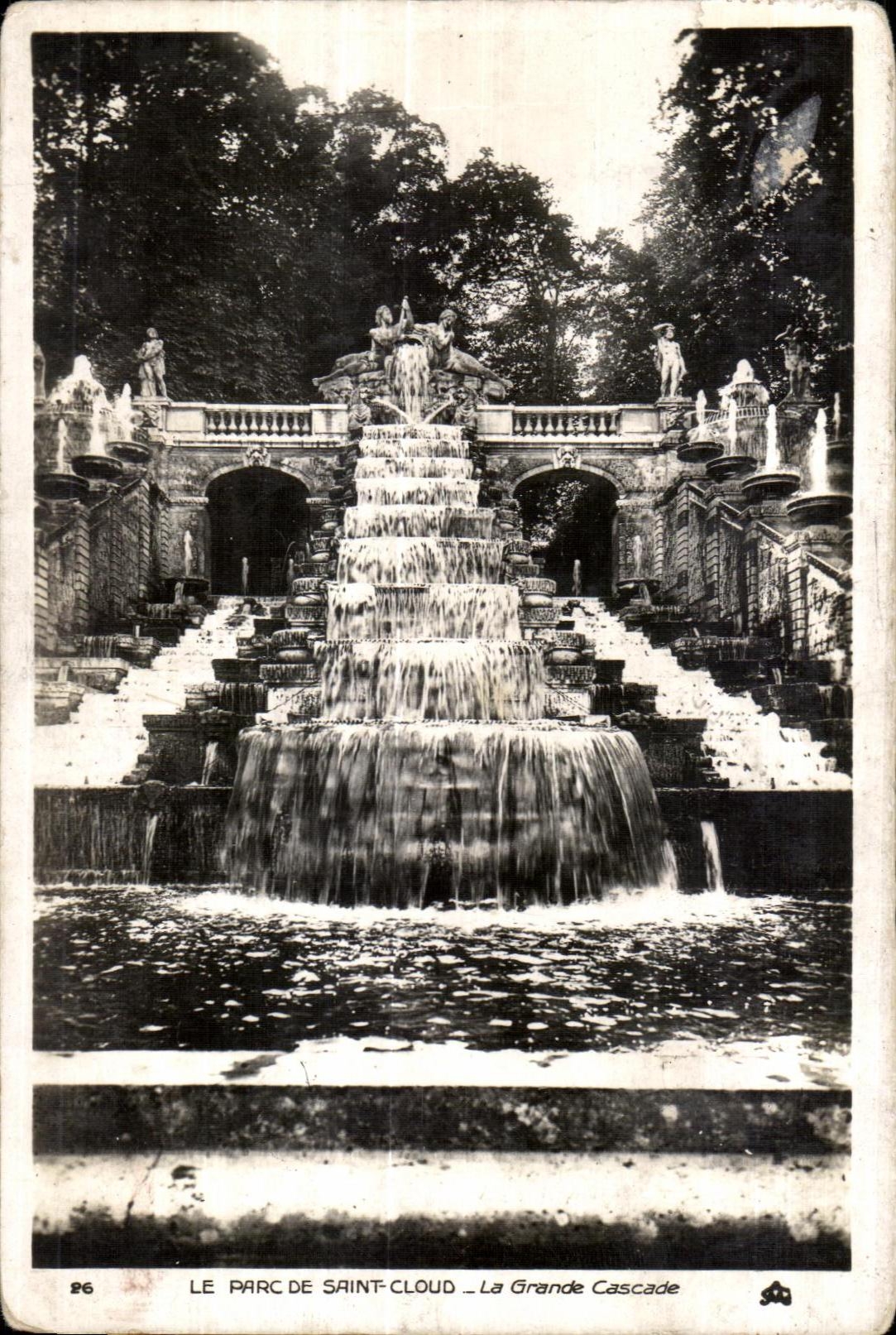 CPA Le Parc de Saint Cloud La Grande Cascade