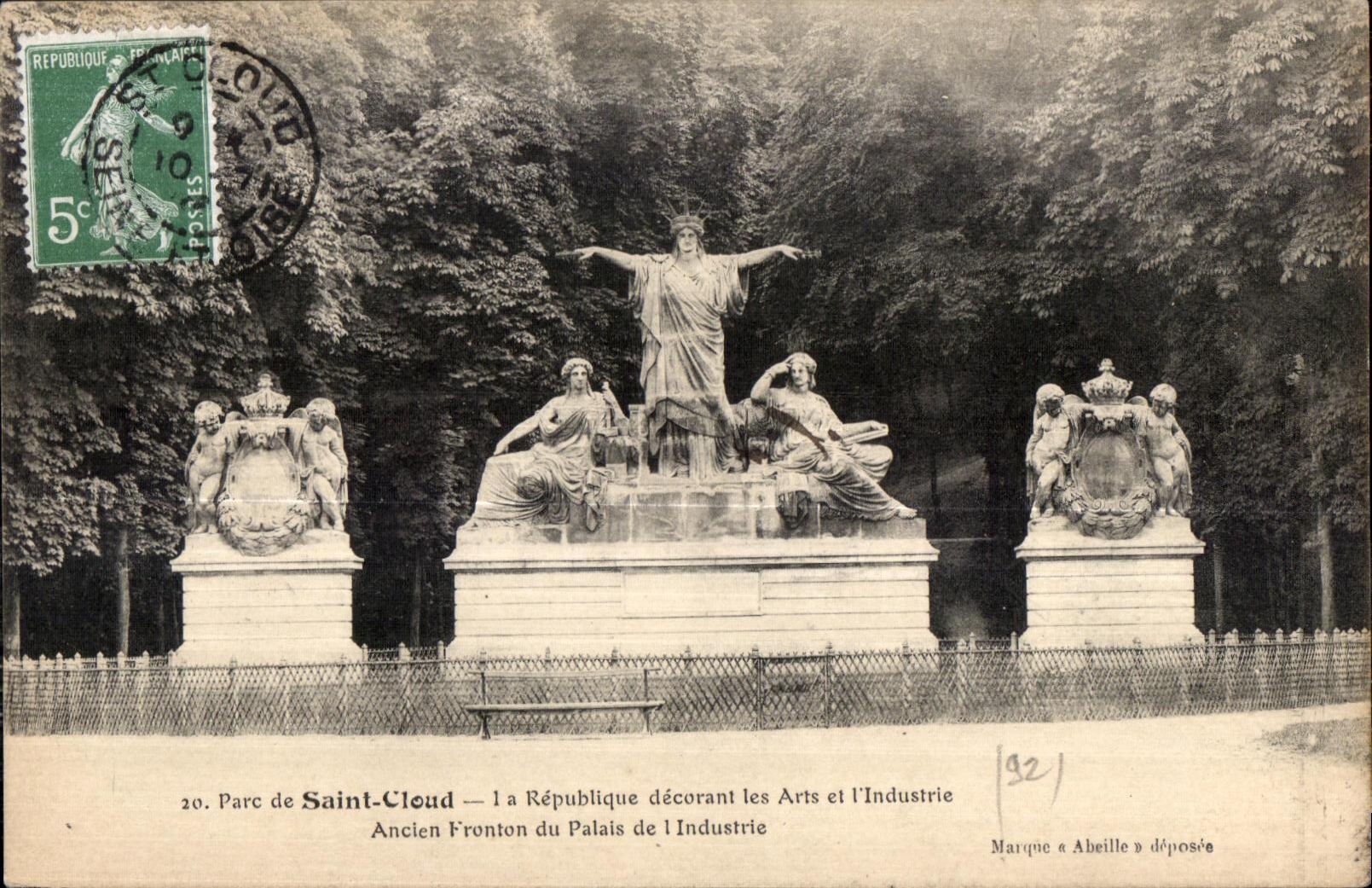 CPA Parc de Saint Cloud Ia Republique decorant les Arts et l Industrie