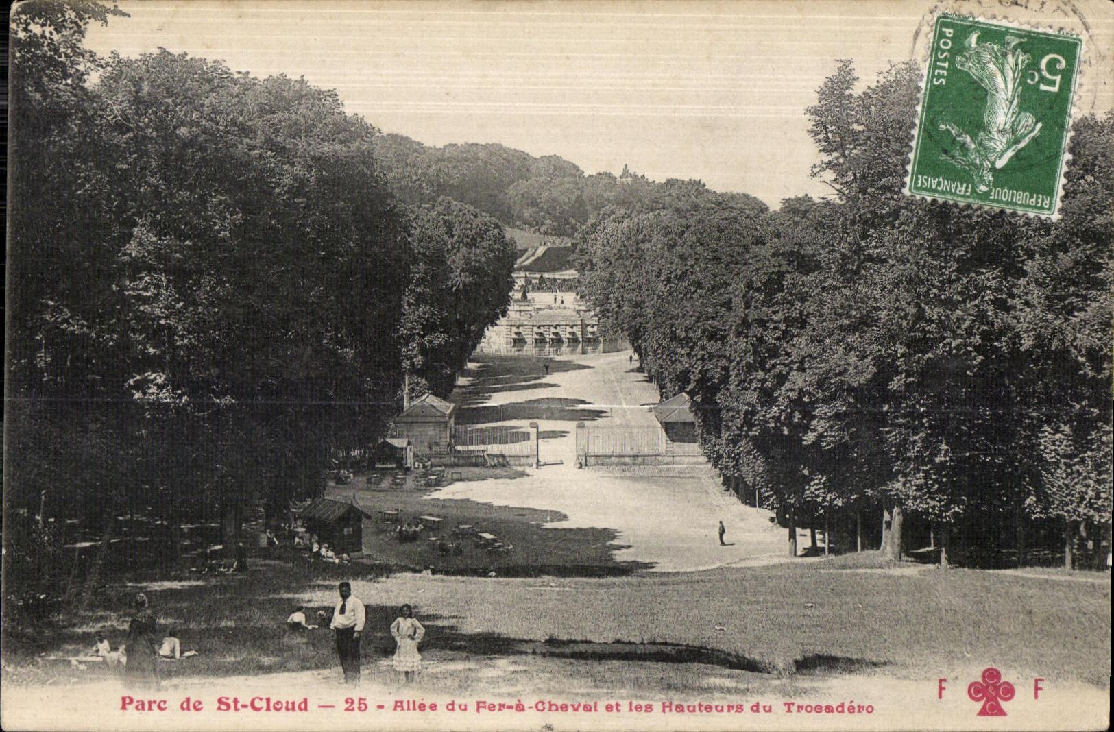 CPA SAINT CLOUD Allee du Fer a Cheval et les Hauteurs du Troundero
