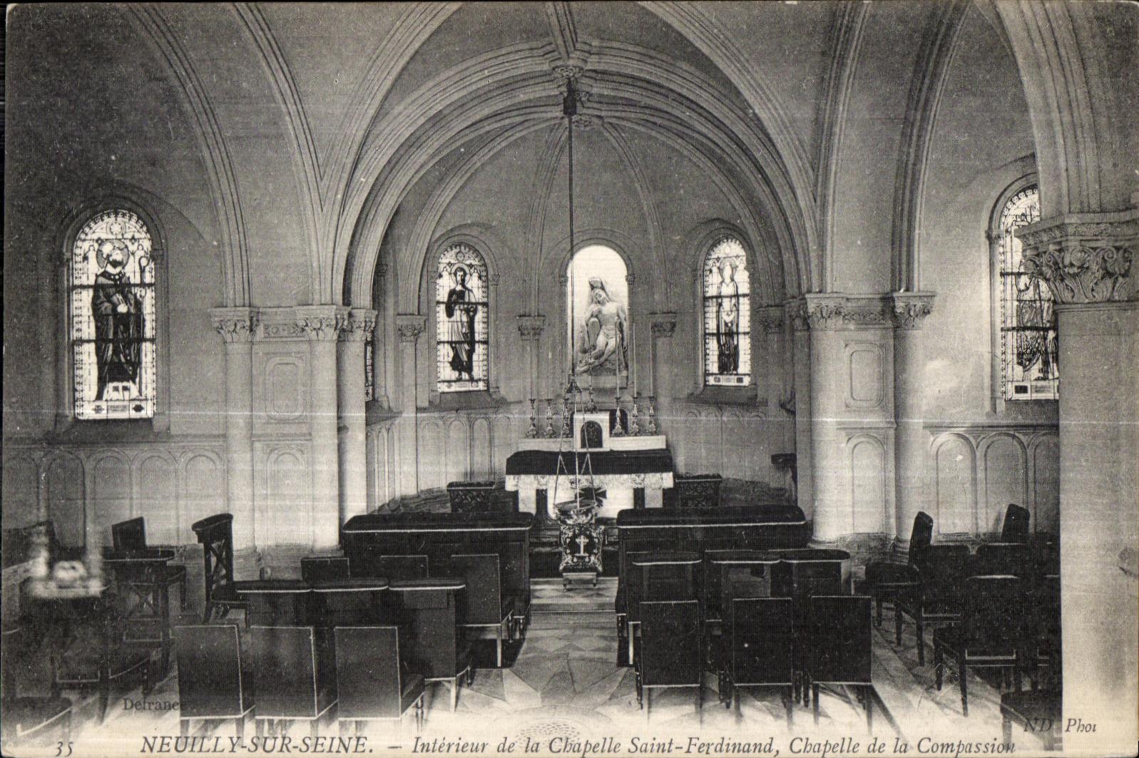 CPA Neuilly Sur Seine Interieur de la Chapelle Saint Ferdinand Chapelle de la Compassion