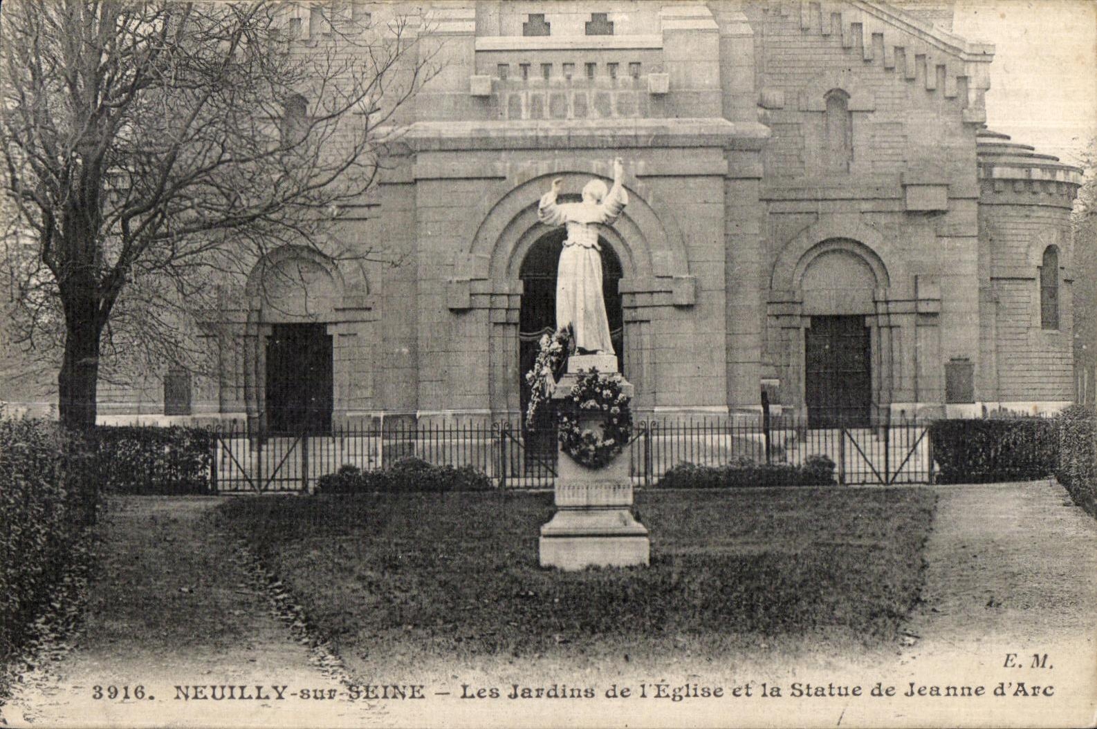 CPA Neuilly sur Seine Gardens of Church and Statue of Jeanne Arc