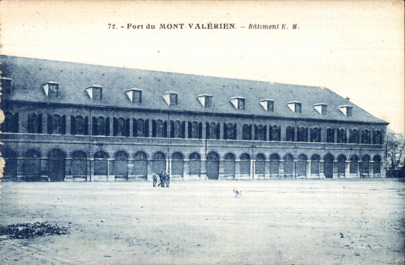 Sr Militaria del edificio E de CPA Fort du Mont Valerien