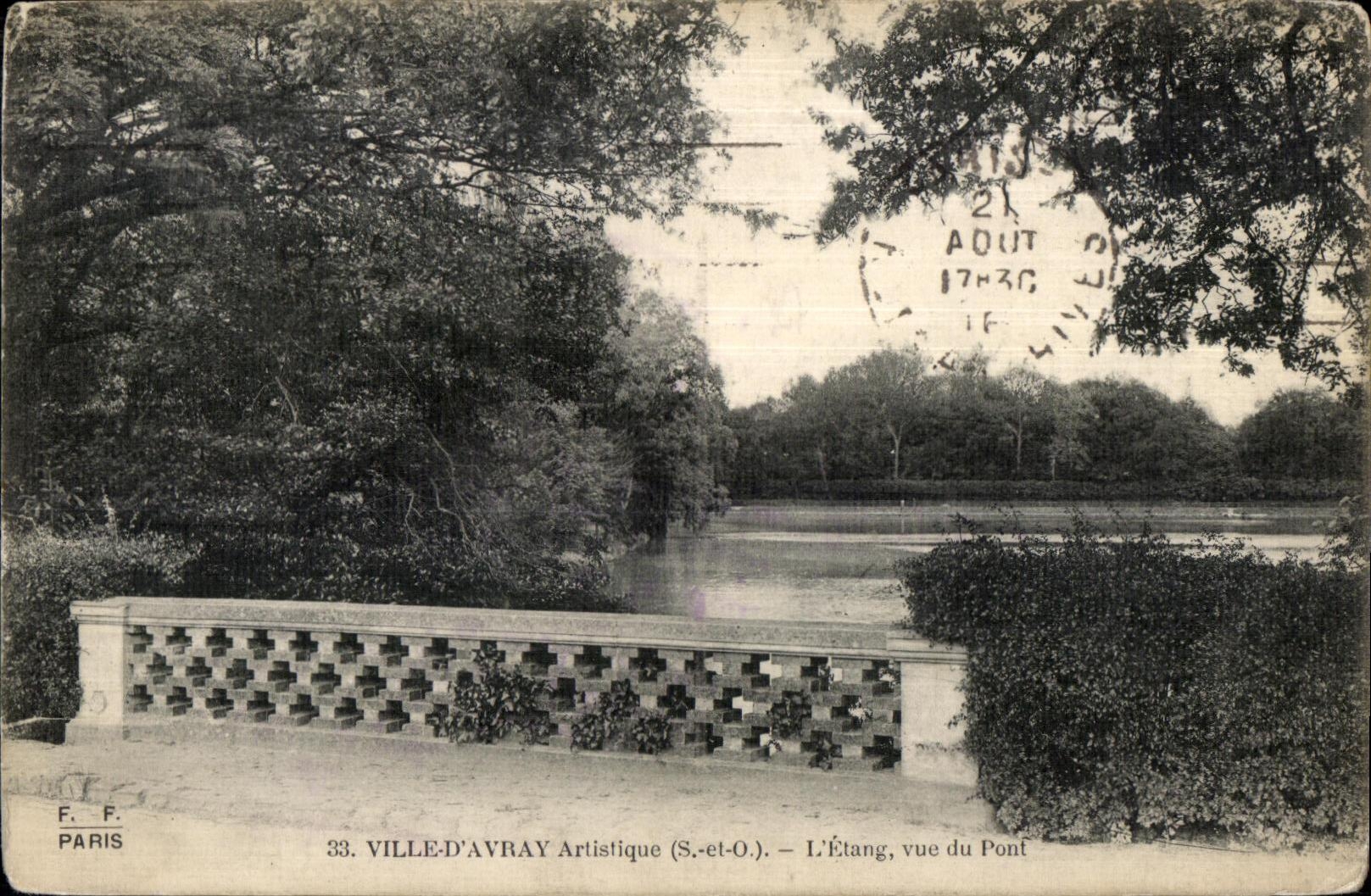 CPA Ville D Avray L Etang Vue du Pont