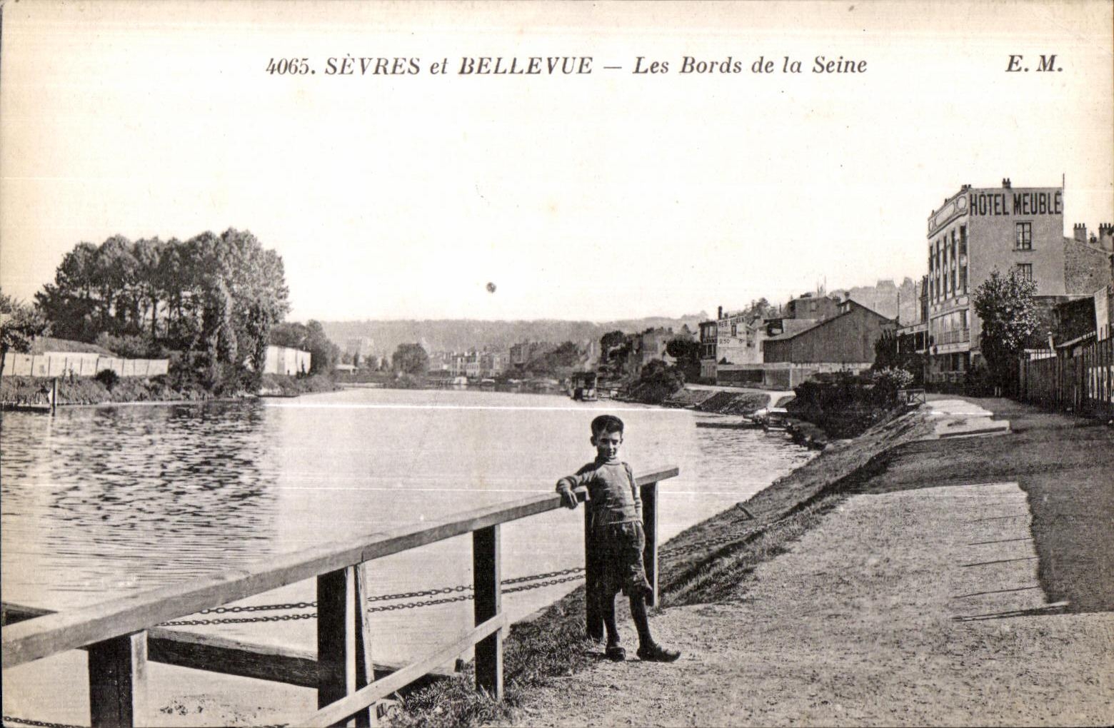 CPA Separate and Bellevue the Edges of the Seine