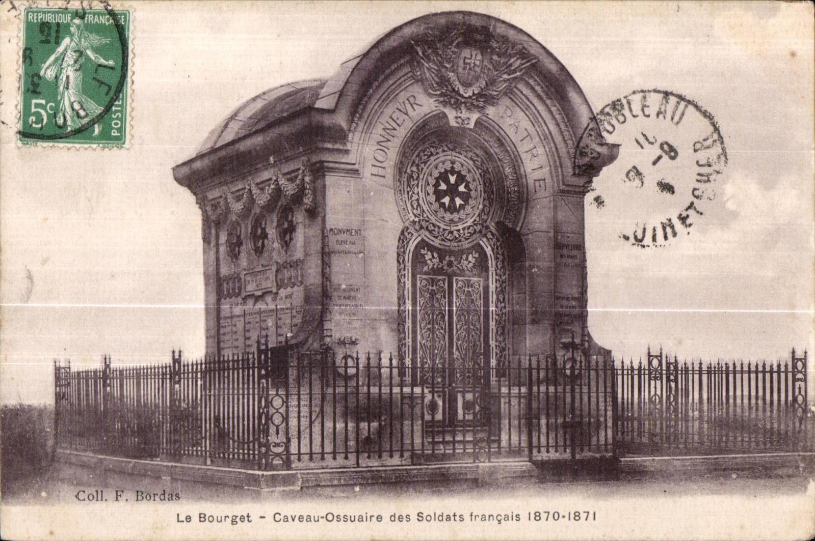 CPA Le Bourget Caveau Ossuaire des Soldats francais 1870 1871 Militaria
