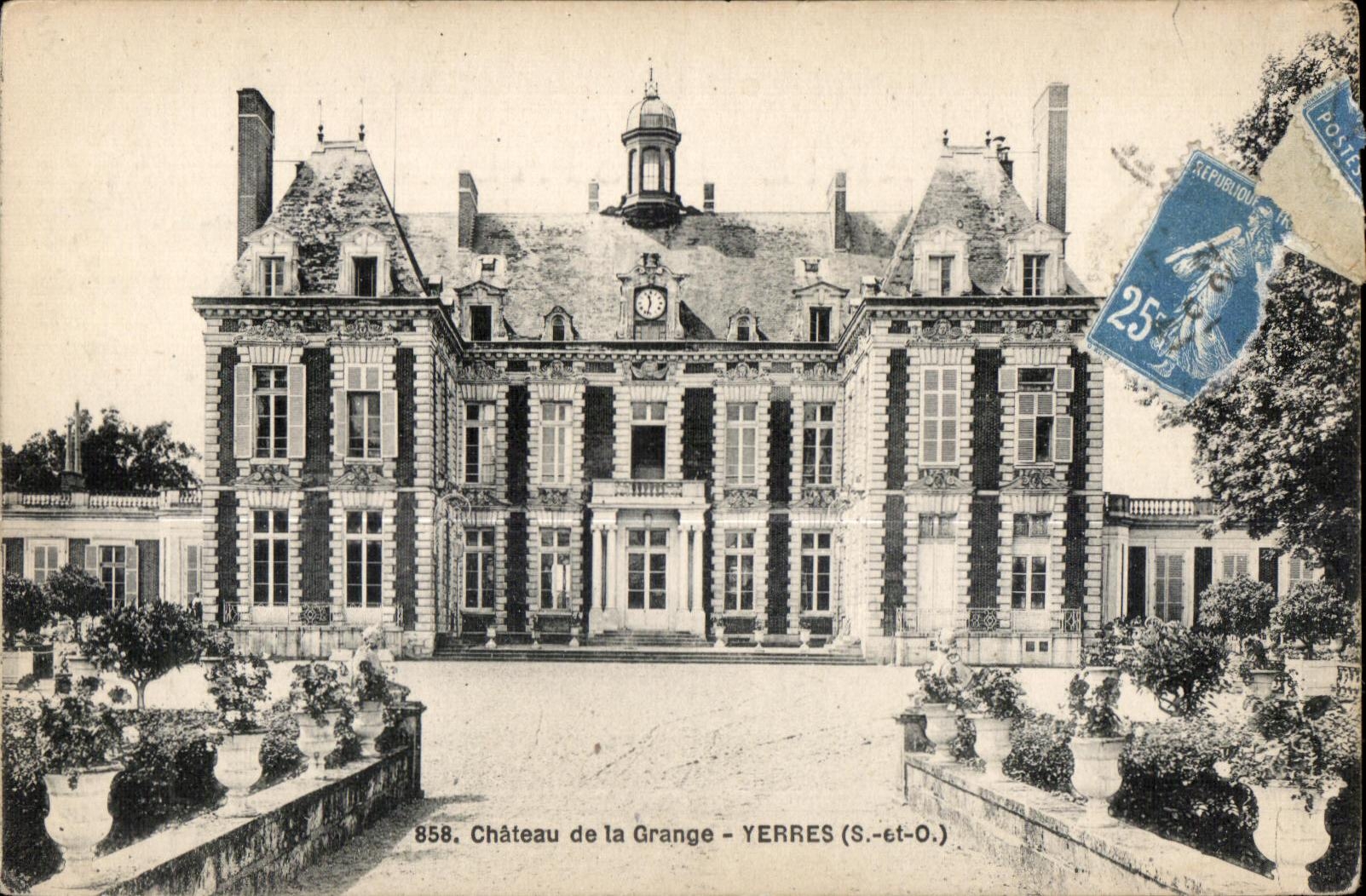 CPA Castle of the Barn Yerres (S and O)