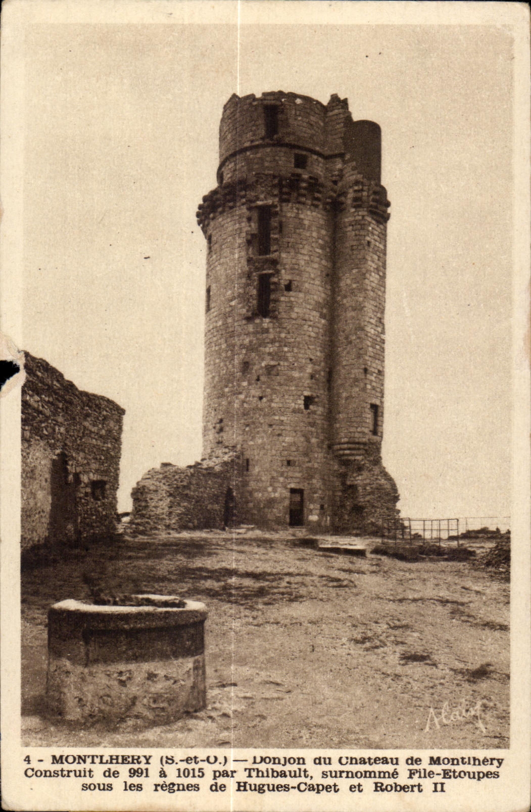 CPA Montlhery (S et O) donjon du chateau de montlhery construit de par Thibault