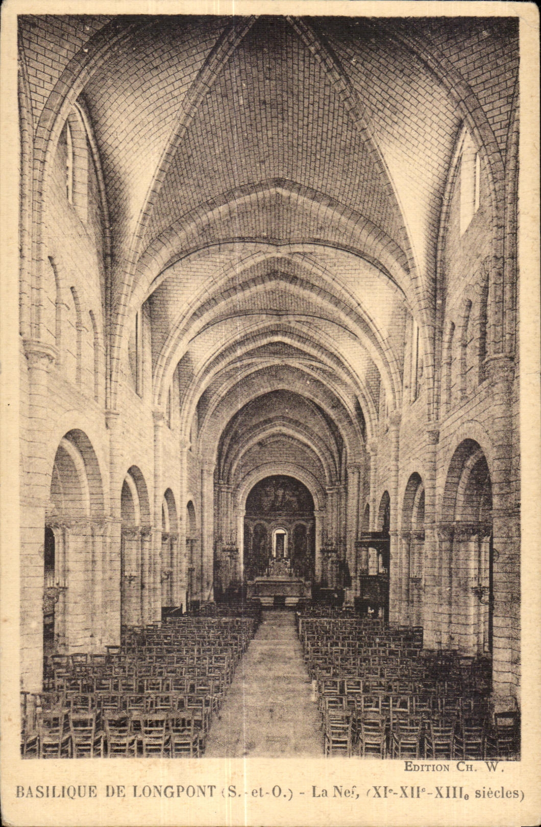 Longpont - La Basilique - Le Nef - CPA 