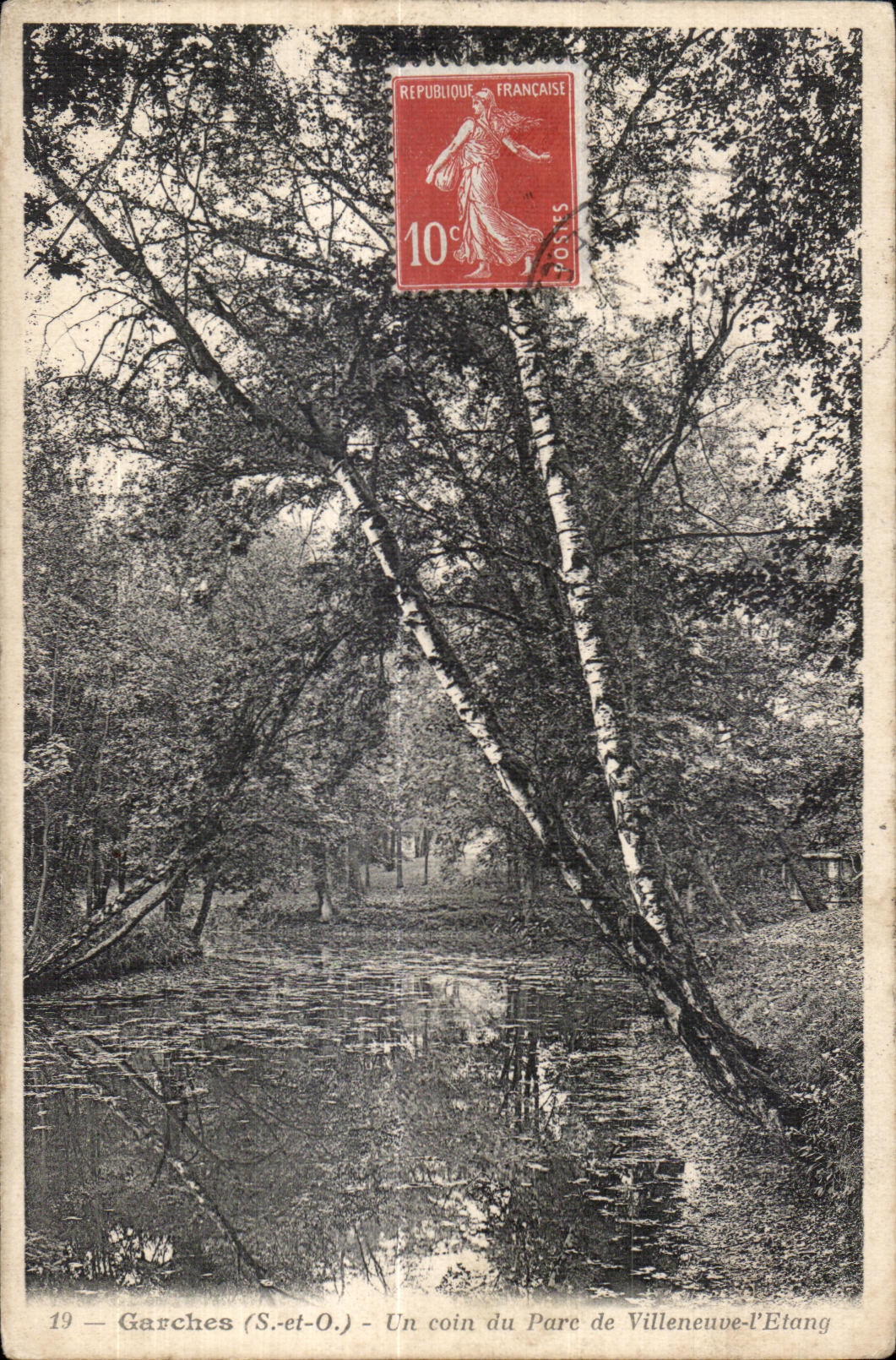 Garches - Un Coin du Parc de Villeneuve l etang - CPA